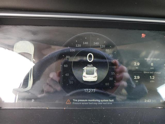 Photo 9 from auction – 2014 TESLA MODEL S with VIN 5YJSA1S19EFP29897
