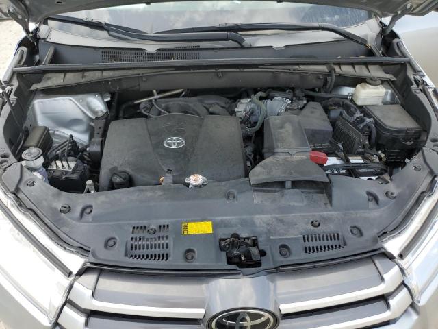 Photo 12 from auction – 2018 TOYOTA HIGHLANDER with VIN 5TDKZRFH7JS287903