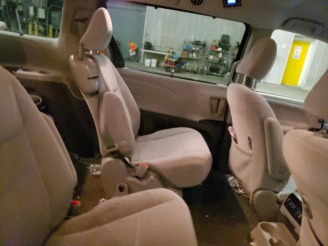 Photo 11 from auction – 2018 TOYOTA SIENNA LE with VIN 5TDKZ3DC6JS945490