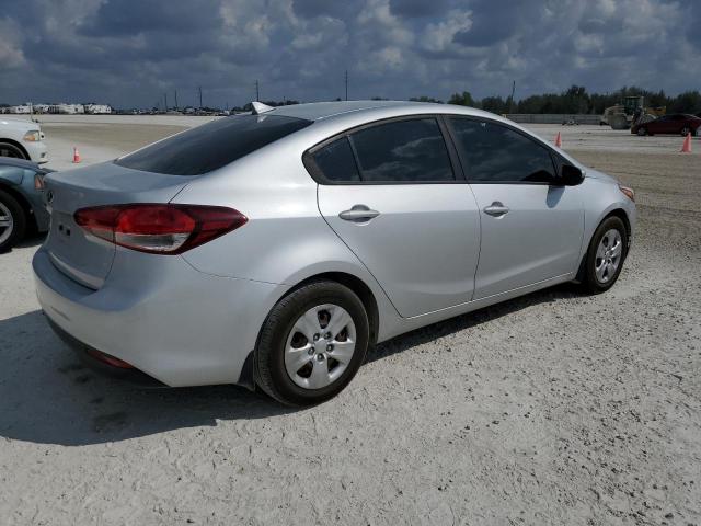 Photo 3 from auction – 2018 KIA FORTE LX with VIN 3KPFK4A79JE260235