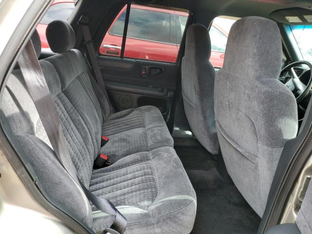 Photo 11 from auction – 2001 CHEVROLET BLAZER with VIN 1GNDT13W512199039