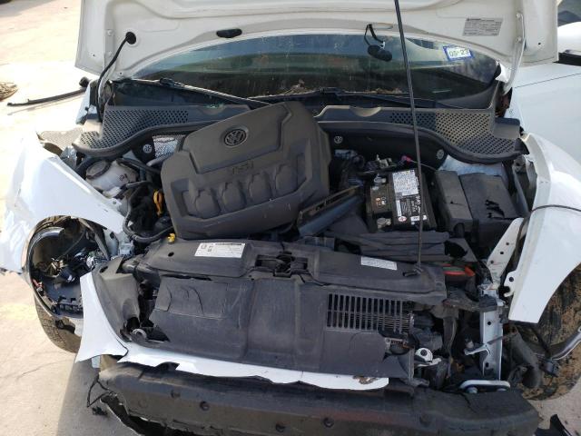 Photo 11 from auction – 2018 VOLKSWAGEN BEETLE S with VIN 3VW5DAAT4JM506970