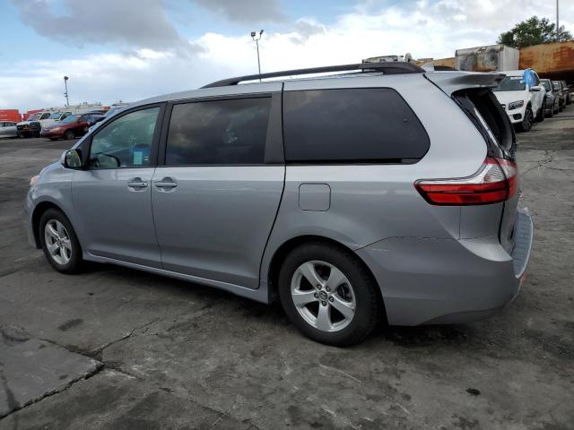 Photo 2 from auction – 2018 TOYOTA SIENNA LE with VIN 5TDKZ3DC5JS929863