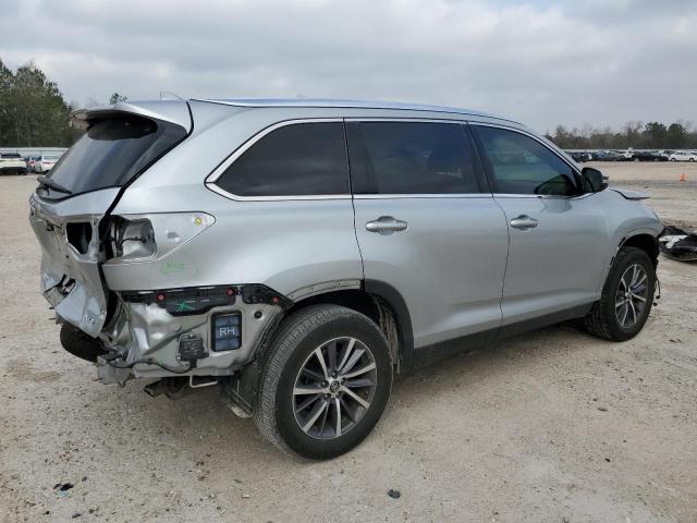 Photo 3 from auction – 2019 TOYOTA HIGHLANDER with VIN 5TDKZRFH0KS570774