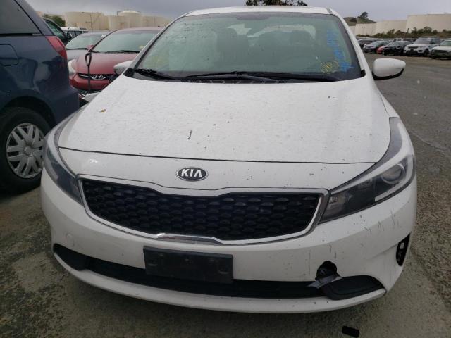 Photo 5 from auction – 2018 KIA FORTE LX with VIN 3KPFL4A77JE257394