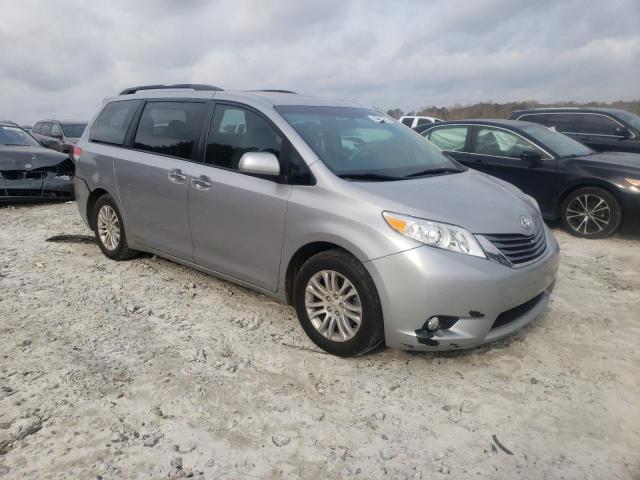 Photo 4 from auction – 2011 TOYOTA SIENNA XLE with VIN 5TDYK3DCXBS021845