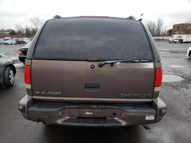 Photo 6 from auction – 1998 CHEVROLET BLAZER with VIN 1GNDT13W5W2185200