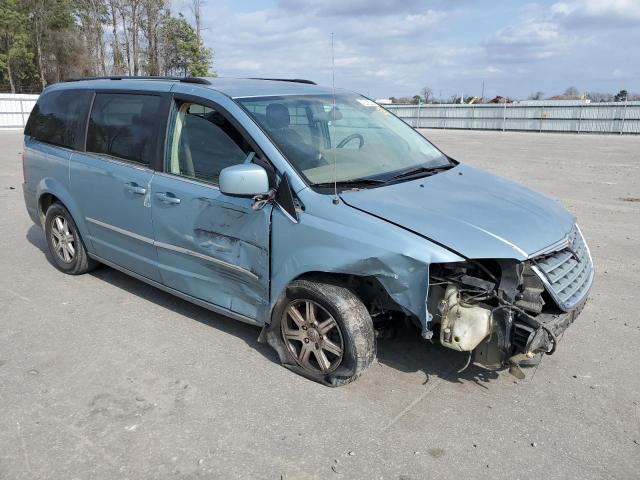 Photo 4 from auction – 2010 CHRYSLER TOWN & COU with VIN 2A4RR5D1XAR103277