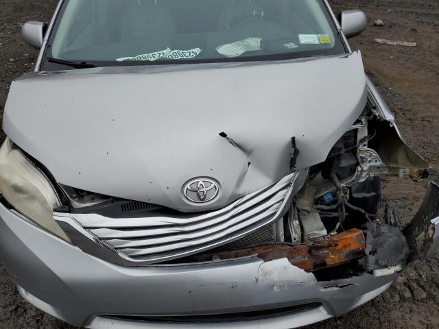 Photo 12 from auction – 2011 TOYOTA SIENNA XLE with VIN 5TDDK3DC6BS019685