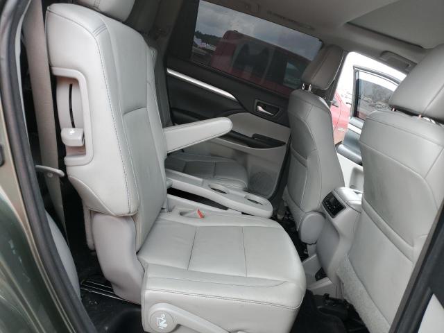 Photo 11 from auction – 2017 TOYOTA HIGHLANDER with VIN 5TDKZRFH2HS232186
