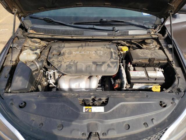Photo 11 from auction – 2016 CHRYSLER 200 LIMITE with VIN 1C3CCCAB7GN143969