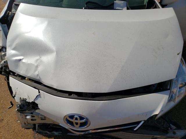 Photo 11 from auction – 2013 TOYOTA PRIUS V with VIN JTDZN3EUXD3224306