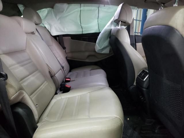 Photo 11 from auction – 2017 KIA SORENTO EX with VIN 5XYPHDA52HG233635