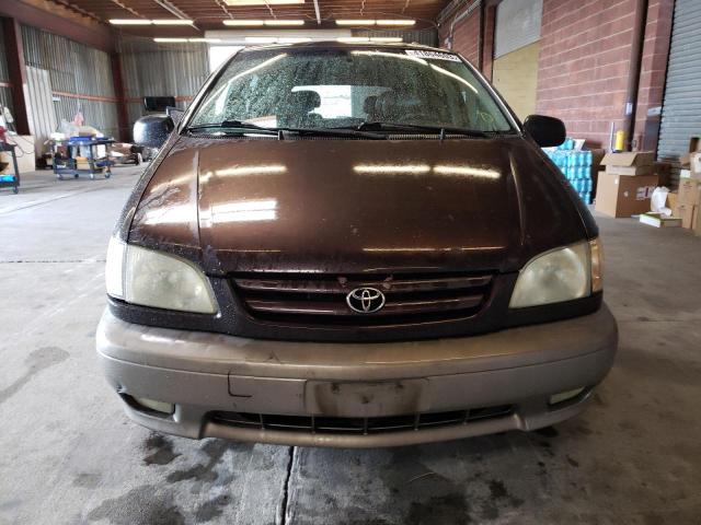 Photo 5 from auction – 2002 TOYOTA SIENNA LE with VIN 4T3ZF13CX2U461805