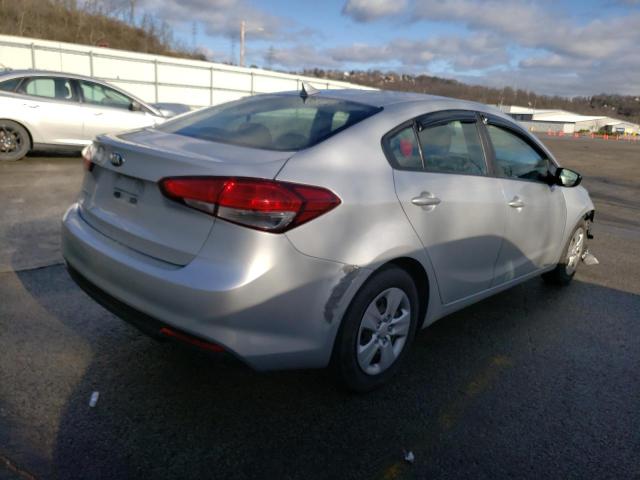 Photo 3 from auction – 2017 KIA FORTE LX with VIN 3KPFK4A76HE109041