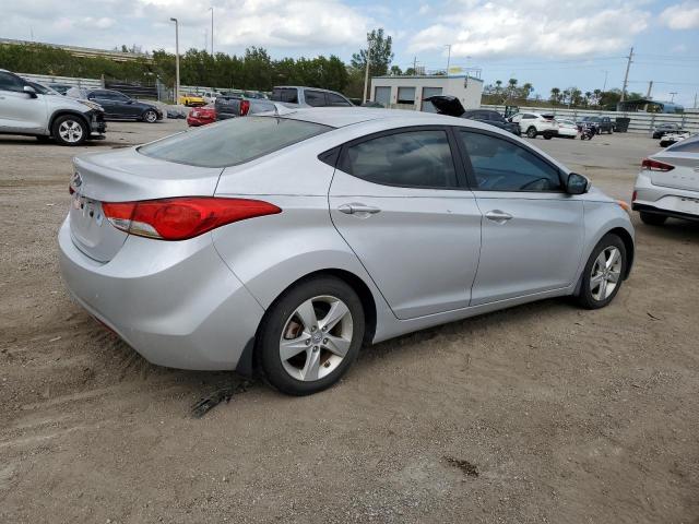 Photo 3 from auction – 2012 HYUNDAI ELANTRA GL with VIN KMHDH4AE1CU442824