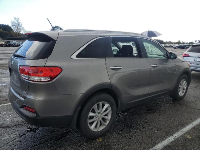 Photo 3 from auction – 2016 KIA SORENTO LX with VIN 5XYPG4A32GG168513