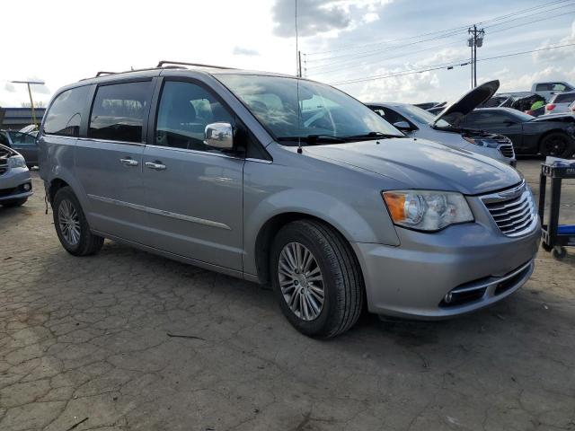 Photo 4 from auction – 2014 CHRYSLER TOWN & COU with VIN 2C4RC1CGXER329976