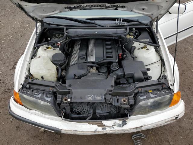Photo 11 from auction – 2000 BMW 328 I with VIN WBAAM5332YJR55459
