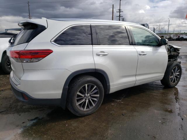 Photo 3 from auction – 2017 TOYOTA HIGHLANDER with VIN 5TDKZRFH8HS517782
