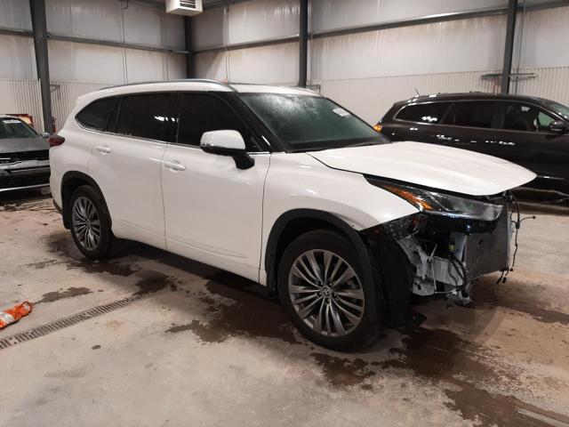 Photo 4 from auction – 2021 TOYOTA HIGHLANDER with VIN 5TDFZRBH4MS120099
