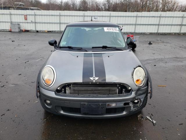 Photo 5 from auction – 2010 MINI COOPER with VIN WMWMF3C52ATZ65030