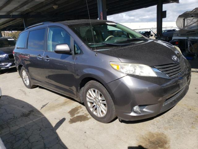 Photo 4 from auction – 2014 TOYOTA SIENNA XLE with VIN 5TDYK3DC0ES465899
