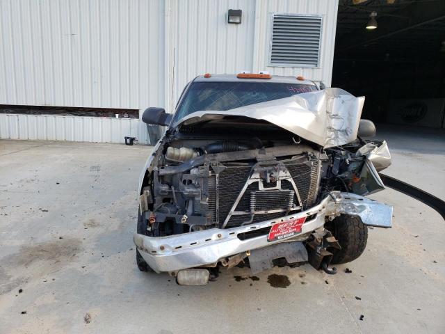 Photo 5 from auction – 2003 CHEVROLET SILV2500 2 with VIN 1GCHK23163F251751