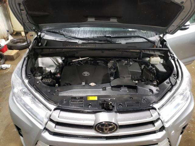 Photo 11 from auction – 2018 TOYOTA HIGHLANDER with VIN 5TDBZRFH7JS486529