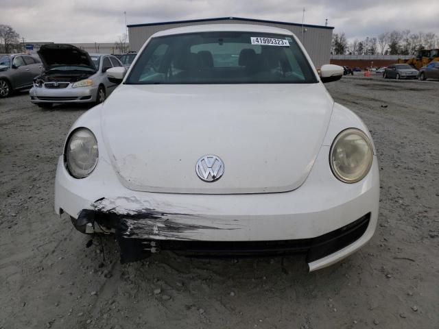 Photo 5 from auction – 2012 VOLKSWAGEN BEETLE with VIN 3VWJP7AT7CM641324