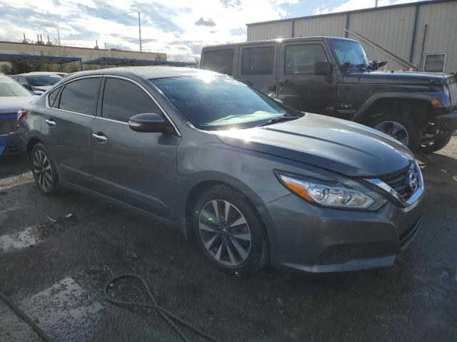 Photo 4 from auction – 2017 NISSAN ALTIMA 2.5 with VIN 1N4AL3AP4HC121381