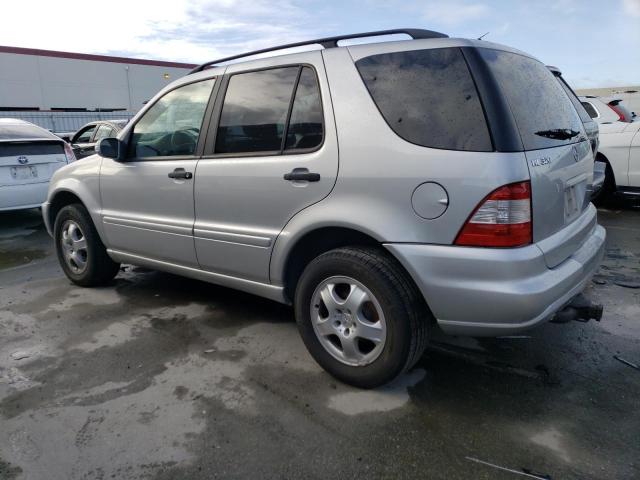 Photo 2 from auction – 2002 MERCEDES-BENZ ML 320 with VIN 4JGAB54E52A320375