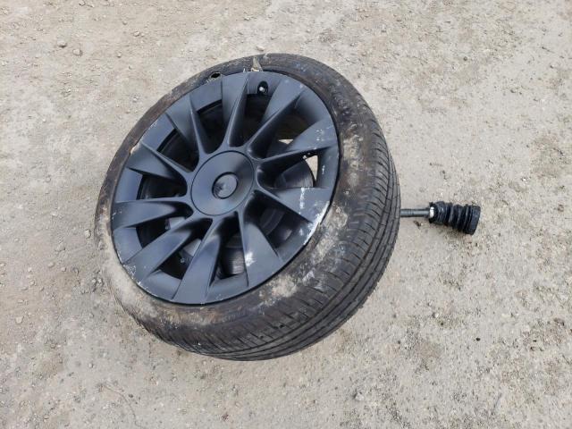 Photo 13 from auction – 2022 TESLA MODEL Y with VIN 7SAYGDEEXNF348958