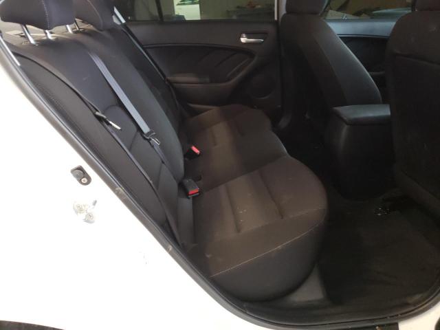 Photo 10 from auction – 2017 KIA FORTE LX with VIN 3KPFK4A78HE114256