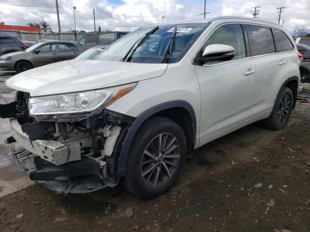 TOYOTA HIGHLANDER 2017 with VIN 5TDKZRFH8HS517782 - Photo from auction