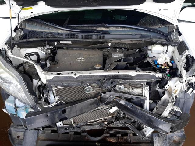 Photo 12 from auction – 2013 TOYOTA SIENNA XLE with VIN 5TDYK3DC7DS343636