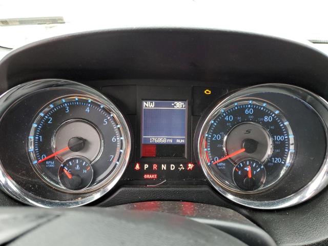 Photo 9 from auction – 2016 CHRYSLER TOWN & COU with VIN 2C4RC1HG3GR149430