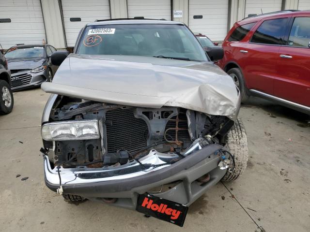 Photo 5 from auction – 2001 CHEVROLET BLAZER with VIN 1GNDT13W512199039