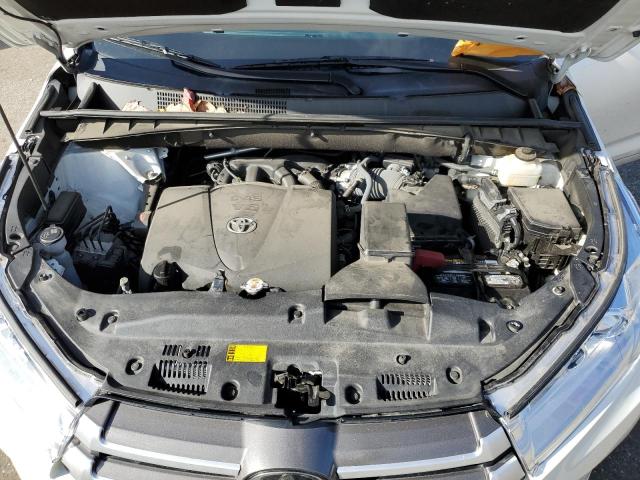 Photo 12 from auction – 2018 TOYOTA HIGHLANDER with VIN 5TDJZRFH3JS884087