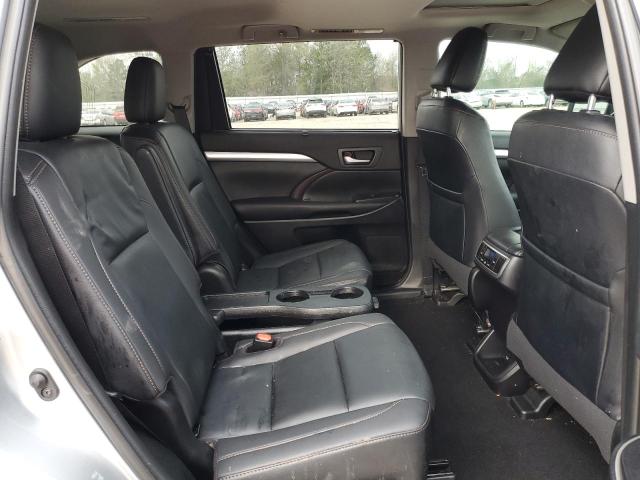 Photo 11 from auction – 2019 TOYOTA HIGHLANDER with VIN 5TDKZRFH0KS570774