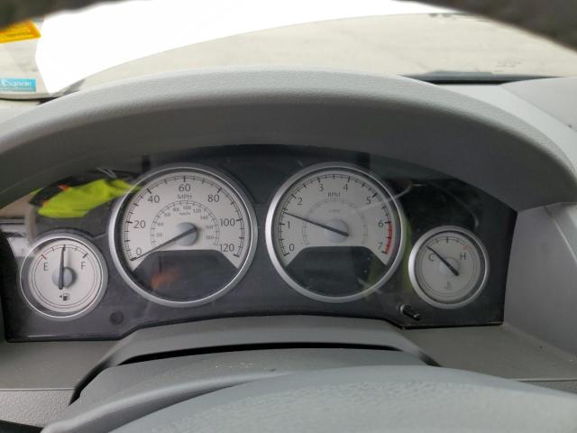 Photo 9 from auction – 2010 CHRYSLER TOWN & COU with VIN 2A4RR5D19AR170047
