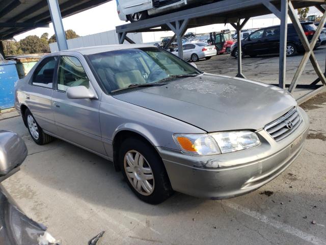 Photo 4 from auction – 2000 TOYOTA CAMRY LE with VIN JT2BG28K5Y0426647