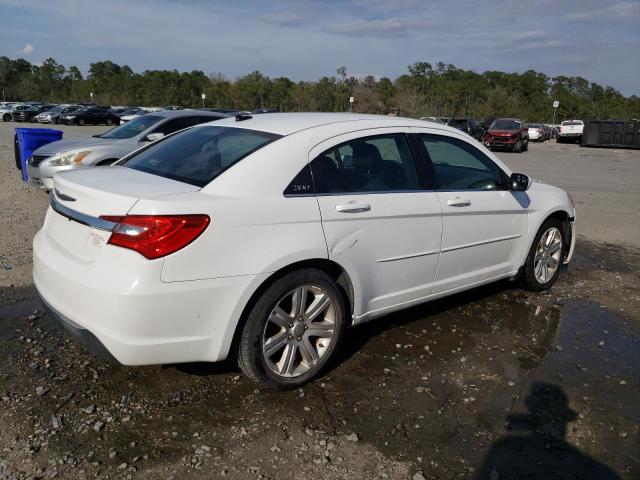 Photo 3 from auction – 2013 CHRYSLER 200 TOURIN with VIN 1C3CCBBB2DN639671