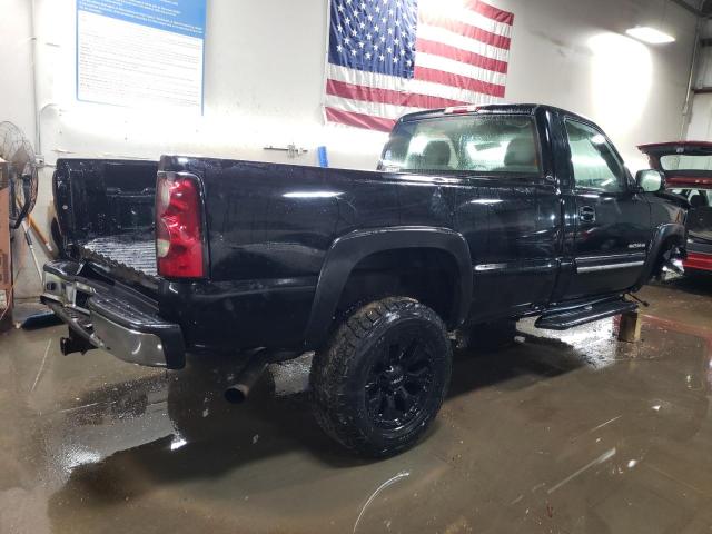 Photo 3 from auction – 2004 CHEVROLET SILVERADO with VIN 1GCHC24U54E222397