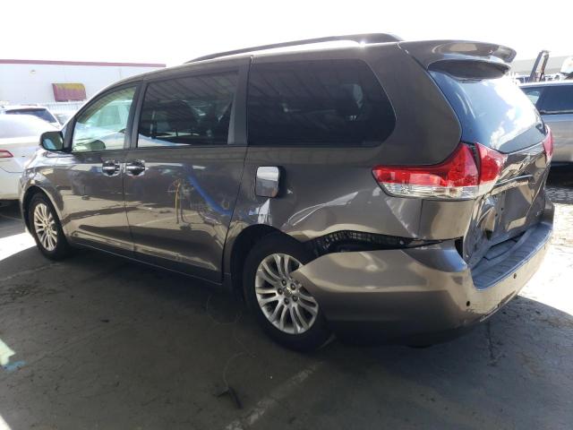 Photo 2 from auction – 2014 TOYOTA SIENNA XLE with VIN 5TDYK3DC0ES465899