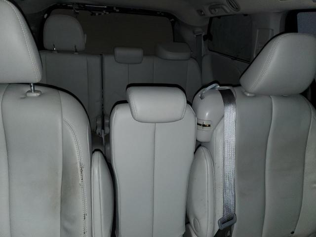 Photo 10 from auction – 2014 TOYOTA SIENNA XLE with VIN 5TDYK3DC7ES465589