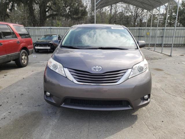 Photo 5 from auction – 2017 TOYOTA SIENNA LE with VIN 5TDKZ3DC8HS889434