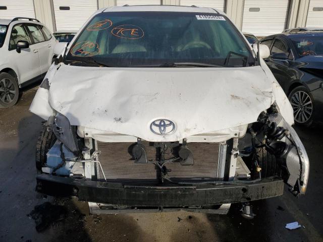 Photo 5 from auction – 2011 TOYOTA SIENNA XLE with VIN 5TDYK3DC1BS136060