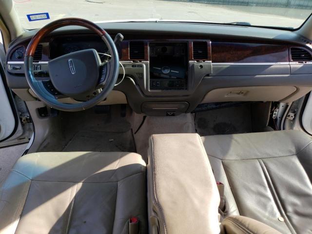 Photo 8 from auction – 2009 LINCOLN TOWN CAR S with VIN 2LNHM82V99X618684