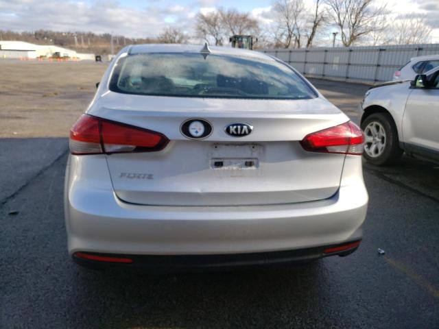 Photo 6 from auction – 2017 KIA FORTE LX with VIN 3KPFK4A76HE109041